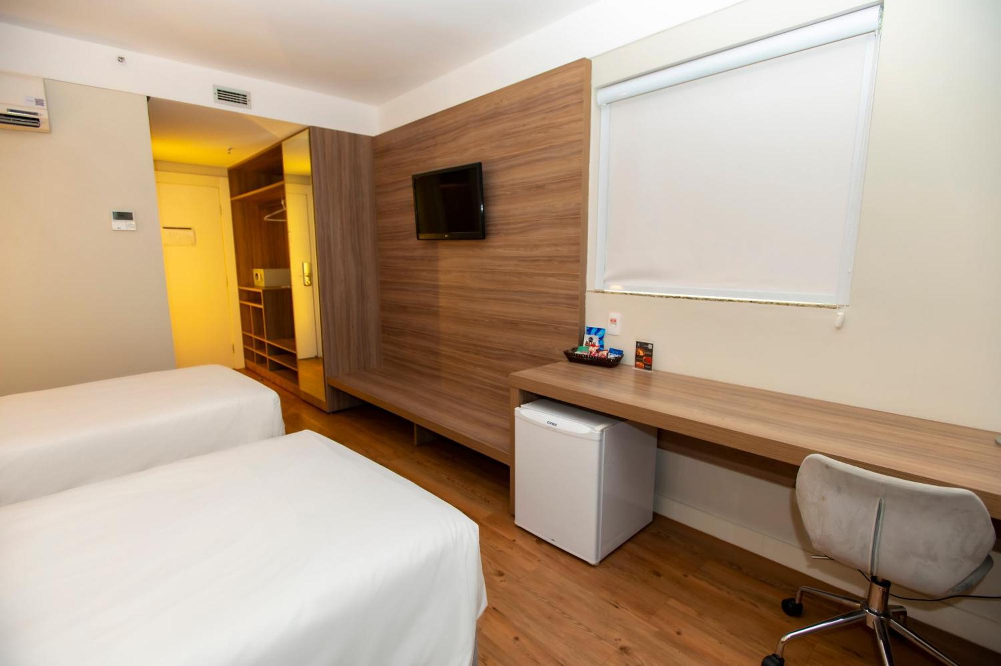 קויאבה Delmond Hotel מראה חיצוני תמונה