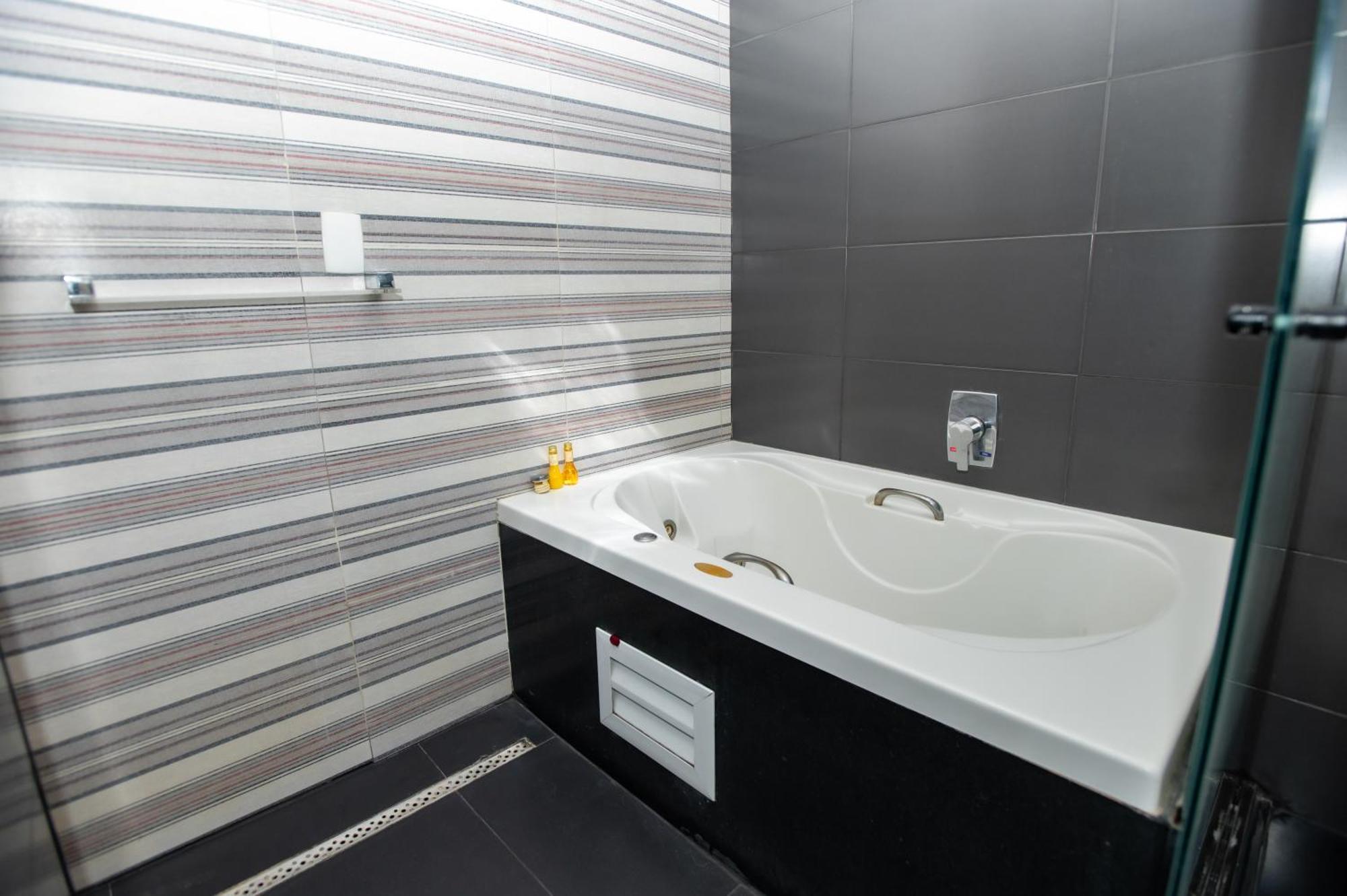 קויאבה Delmond Hotel מראה חיצוני תמונה